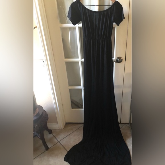 Women’s short sleeve deep v neck line high empire waisted long maxi photo shoot - Picture 3 of 5